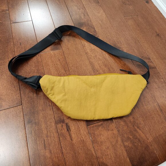 Lululemon multi pocket belt bag - Picture 3 of 7